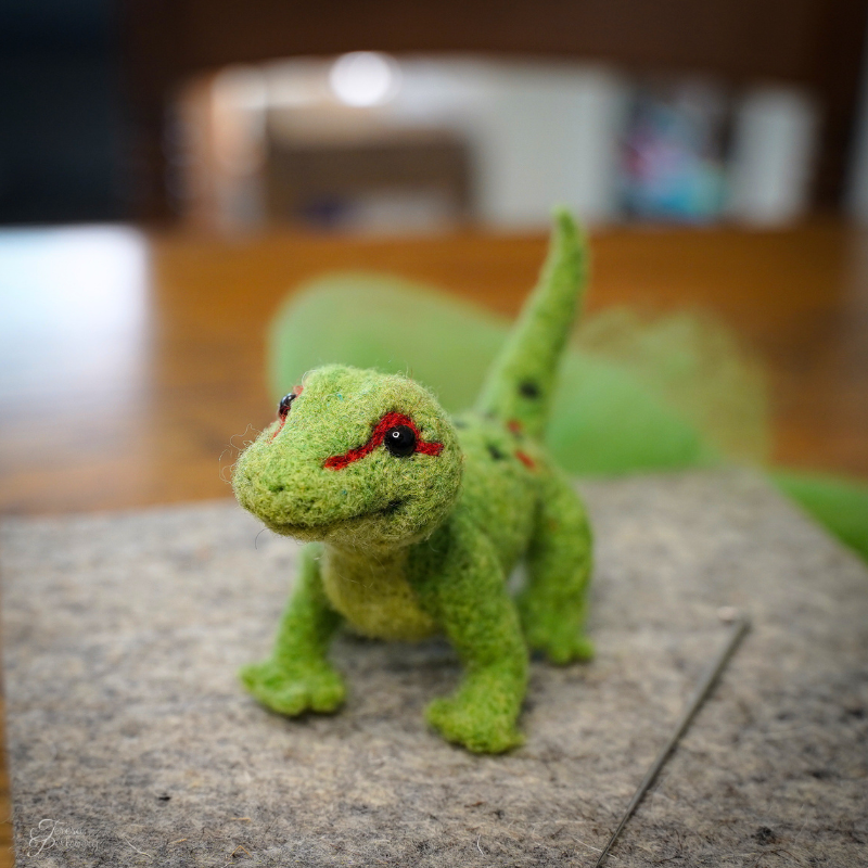 Gecko Needle Felting Kit - Image 3